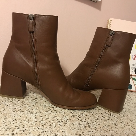 New Leather Eileen Fisher Tris Bootie - Picture 5 of 5